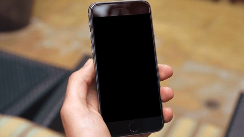 Điện thoại iPhone vô tình bị rơi nhưng không lên màn hình là do đâu?