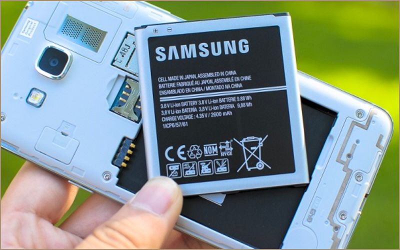 Nhiệt độ điện thoại tăng cao do pin Samsung bị chai