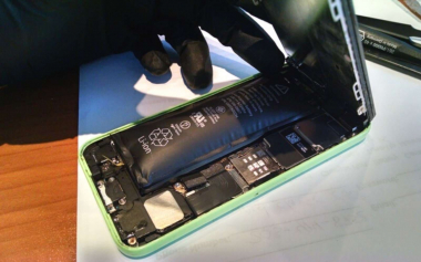 Làm sao tránh pin iPhone bị phồng?