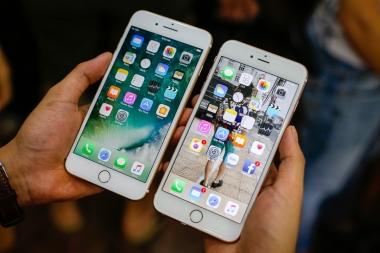 Những rủi ro nào có thể gặp khi thay màn hình iPhone 7