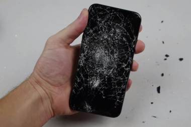 Thủ phạm dễ gây hư hỏng màn hình iphone nhất là gì?