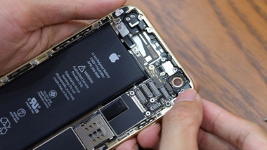 Tự thay pin iPhone có an toàn không?